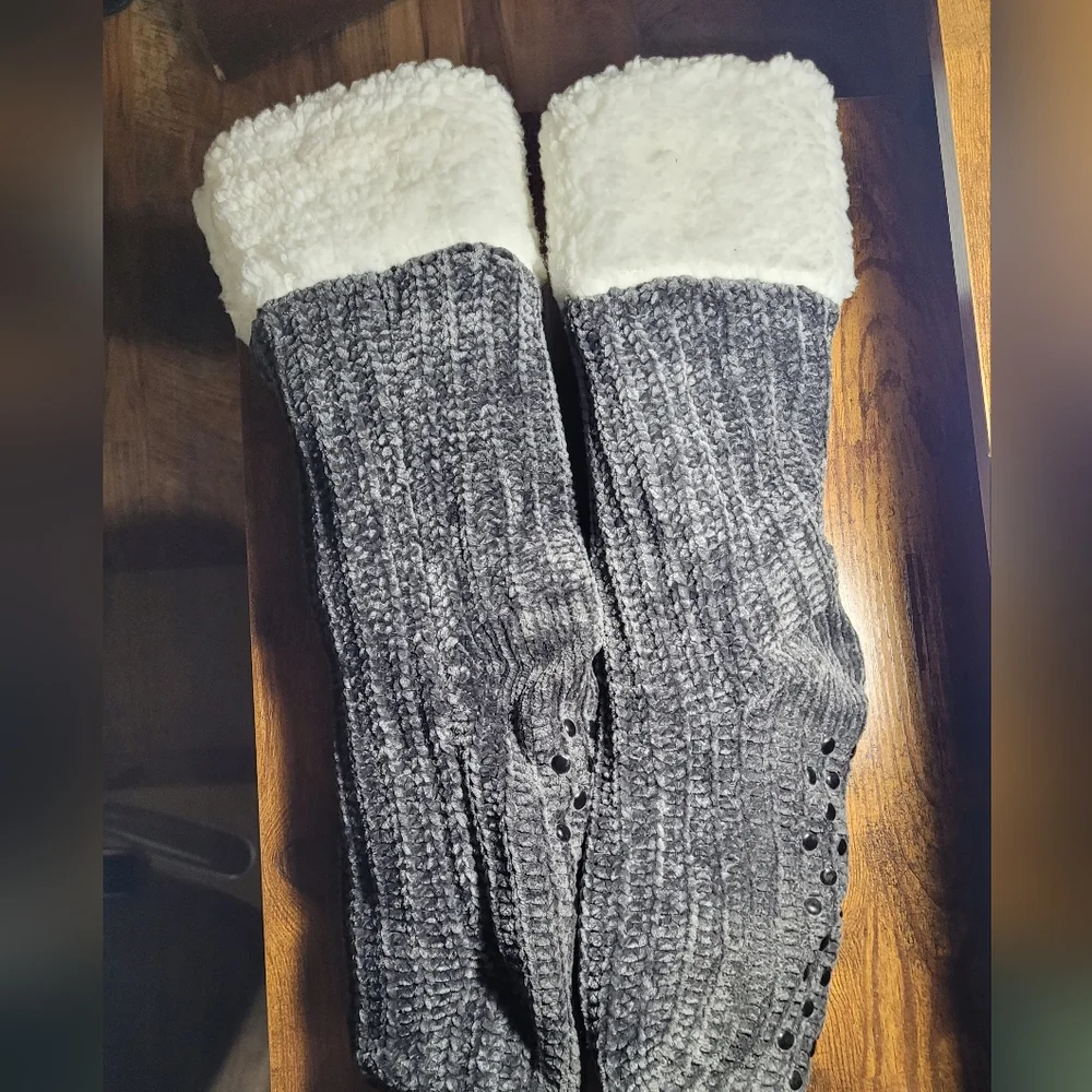 Gray Cozy Knit Slipper Sock Booties OS Fits Most